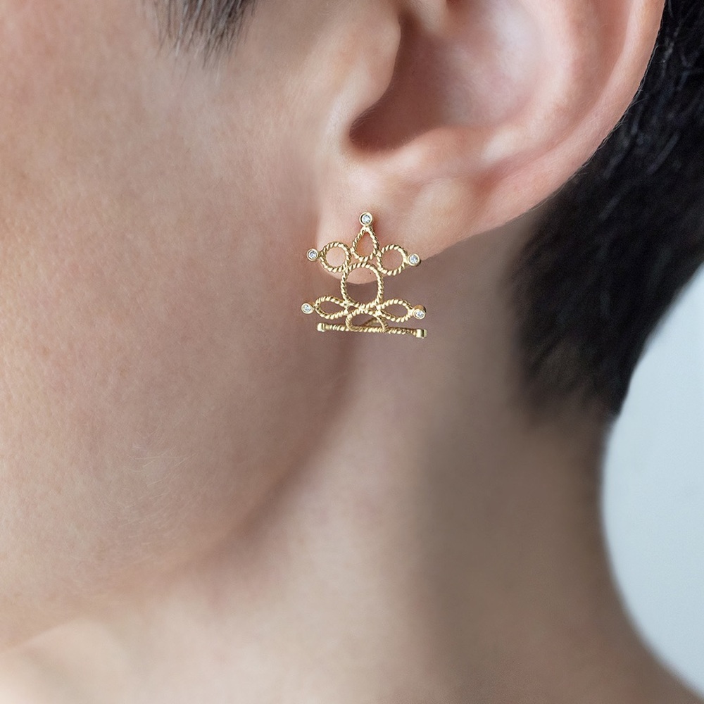 ON SALE! Christina Soubli, Twist Jewelry,Seattle.18K looped diamond Hoops - Picture 8 of 8